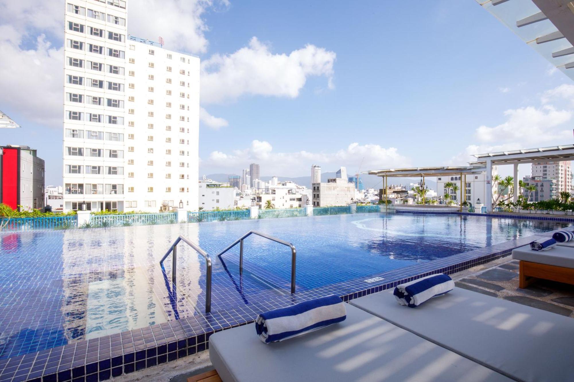ไรส์เมาน์ พรีเมียร์ รีสอร์ต ดานัง Hotel ภายนอก รูปภาพ