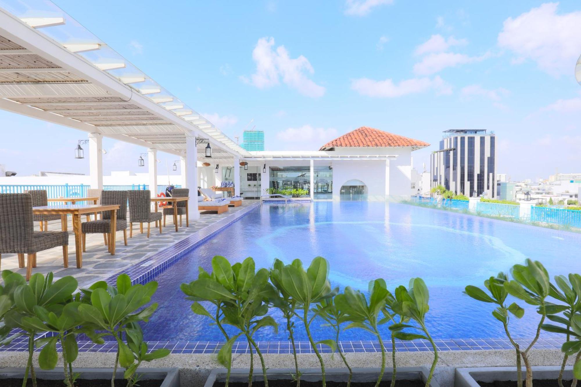 ไรส์เมาน์ พรีเมียร์ รีสอร์ต ดานัง Hotel ภายนอก รูปภาพ